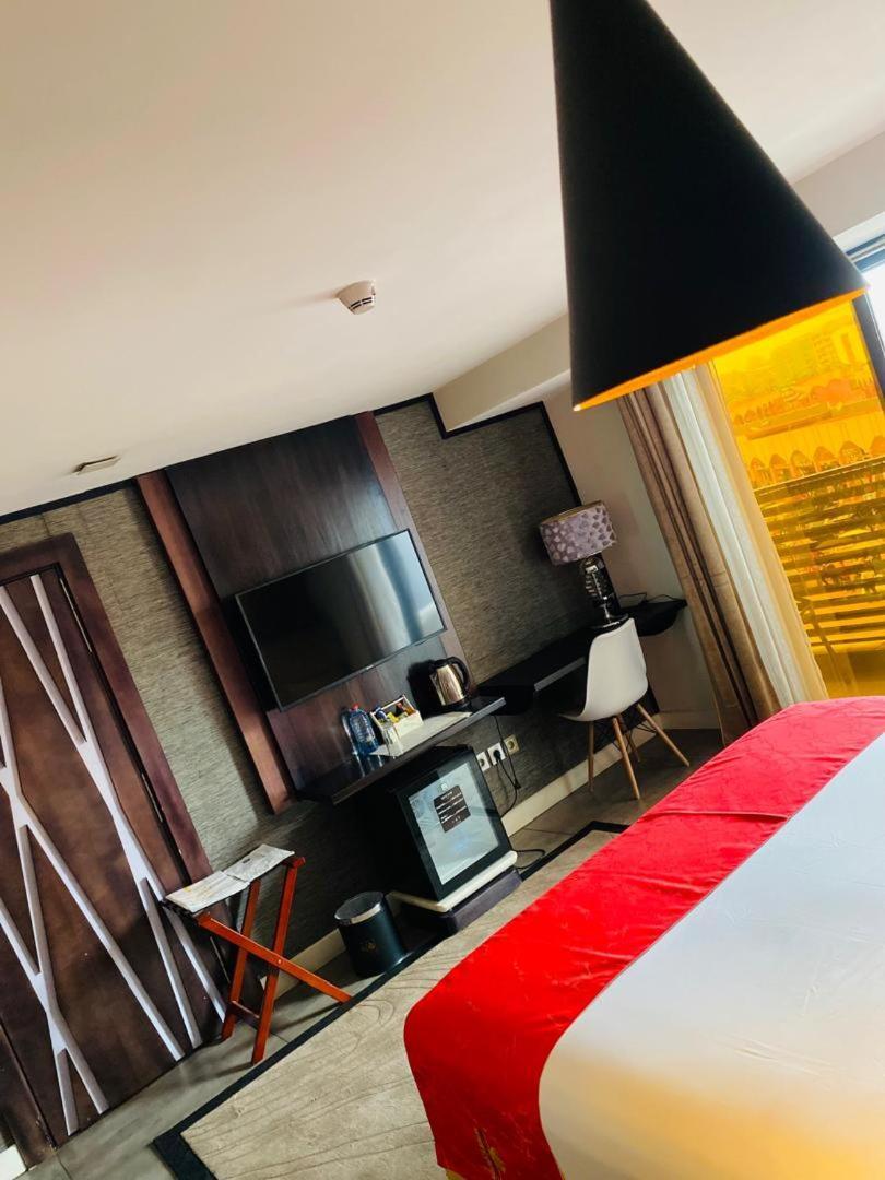 Boun'S Hotel Яунде Экстерьер фото