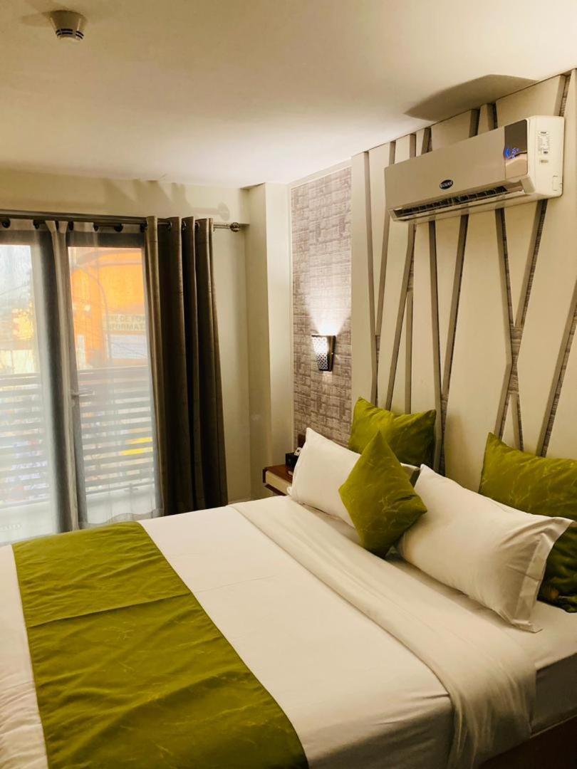 Boun'S Hotel Яунде Экстерьер фото